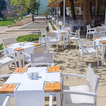 Hotel Lebed Saints Constantine and Helena